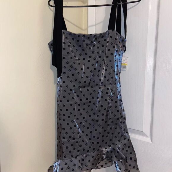 Brand New Grey and Black Floral dress - Picture 2 of 4